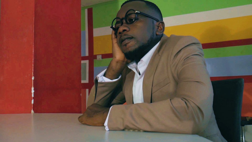 Ajeezay – Me Gyemie Duro (Music Video) loudsoundgh.com/2018/08/ajeeza…