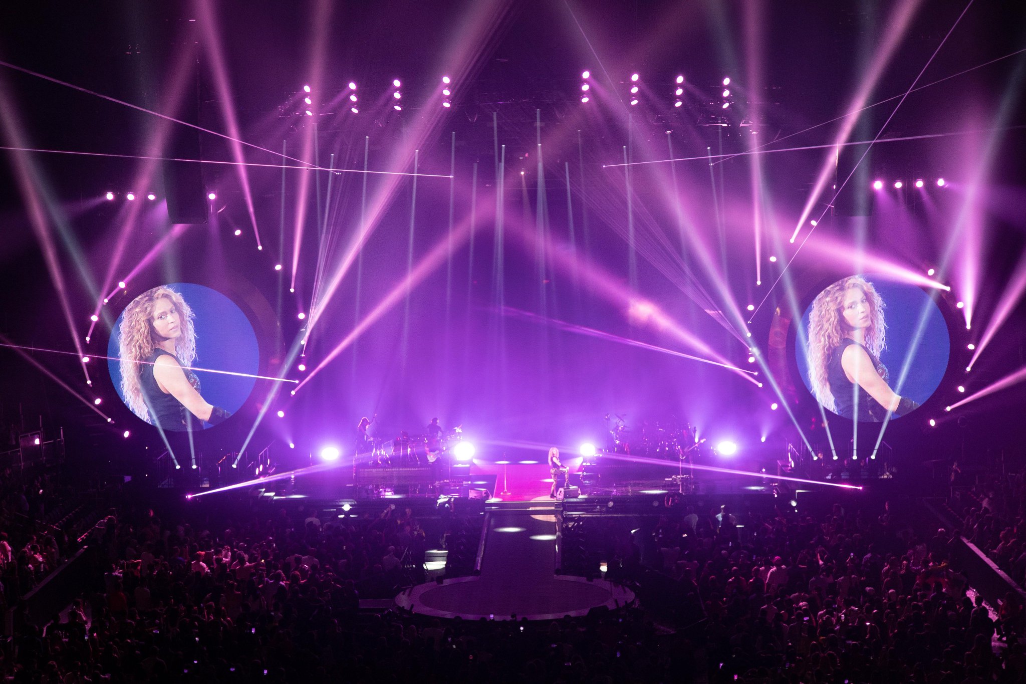 Shakira 🤫 on Twitter: "What a night it was in Detroit! Now roll on