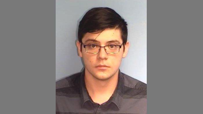 A teenager who became the subject of a College of Lake County threat assessment and who allegedly wore a white supremacy group shirt on campus has pleaded guilty to a misdemeanor weapons charge and was sentenced to 18 months probation trib.in/2KzjIxN