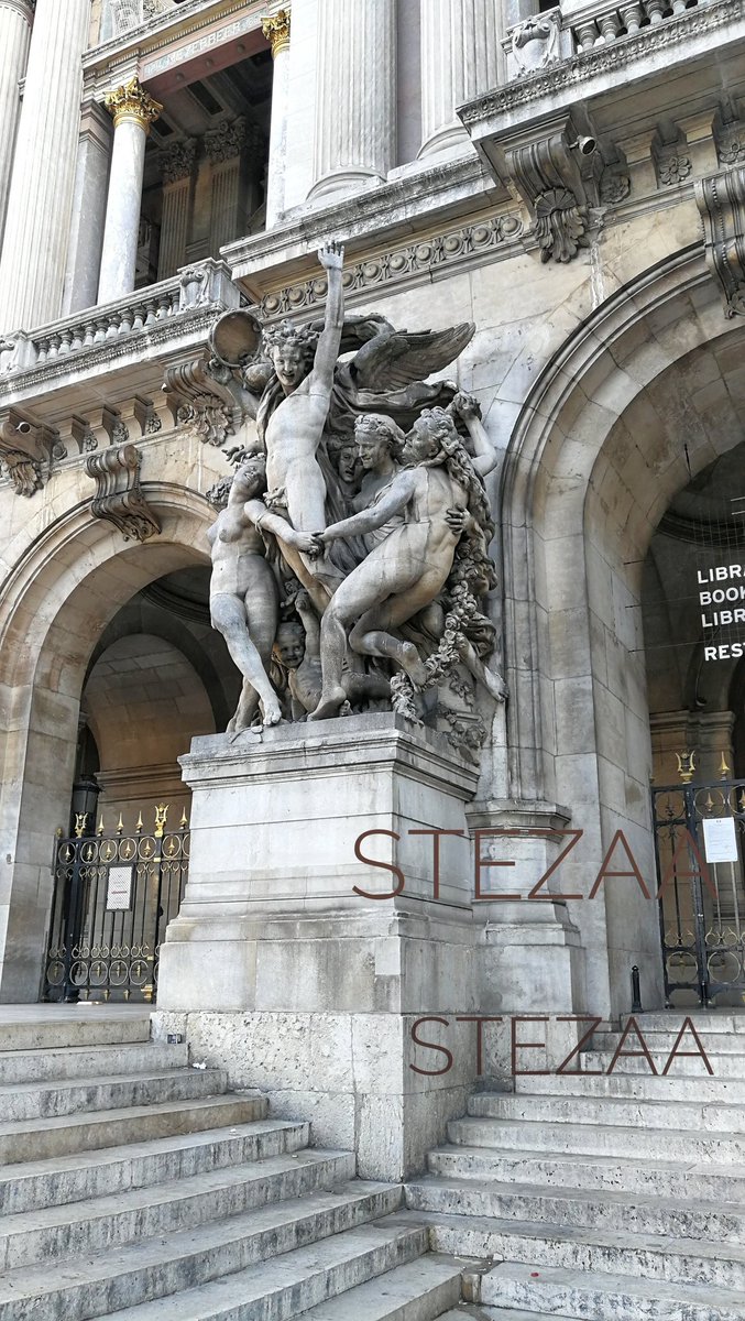 tmwa12's tweet photo. Architecture in Paris ๐จ๐ต
#ModimoSeesMyHeart https://t.co/Hmvd0gfWol