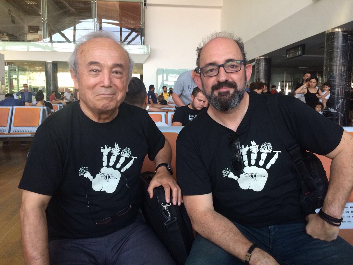 SinanCanan's tweet photo. Gördüğüm en bilge, en sevimli, en doyumsuz muhabbete sahip astrofizikçi: Prof. Mehmet Emin Özel. Hakkaten “özel” :) https://t.co/CLzLEhgzxY
