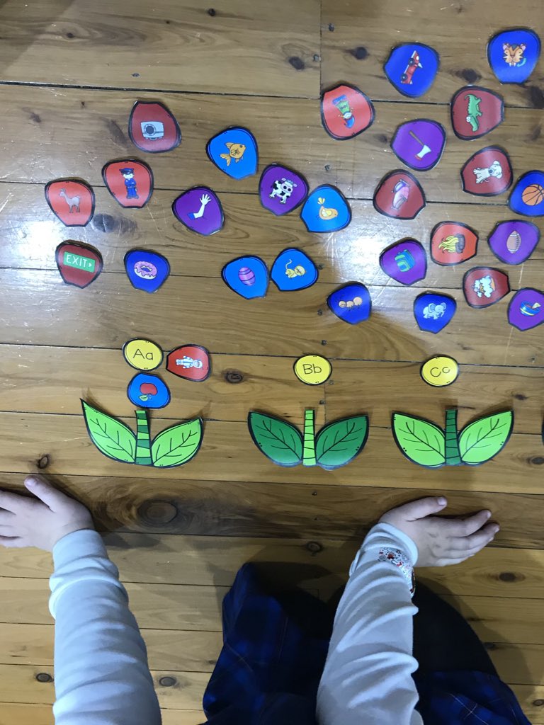 yesterday we made flowers using our beginning sounds at tutoring!