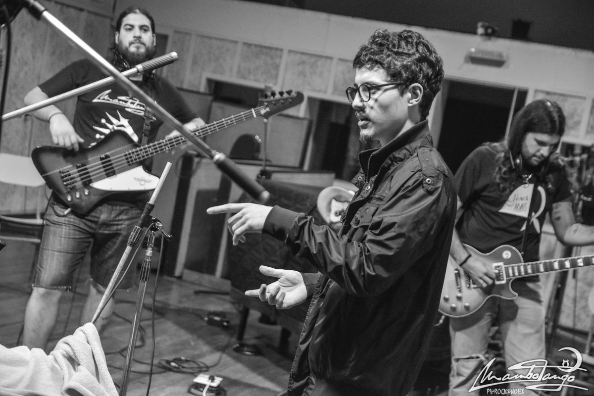 MambotangoRock's tweet photo. El RITUAL DE VOCES OLVIDADAS está mas encaminado que nunca amigxs! Esta semana tendremos novedades! A estar atentxs!
Nos vemos el 15 de septiembre para la presentación del disco en @elemergenteclub junto a #Matria, @flordenepal y @PerroIndioRock https://t.co/Mj53ofkMhm