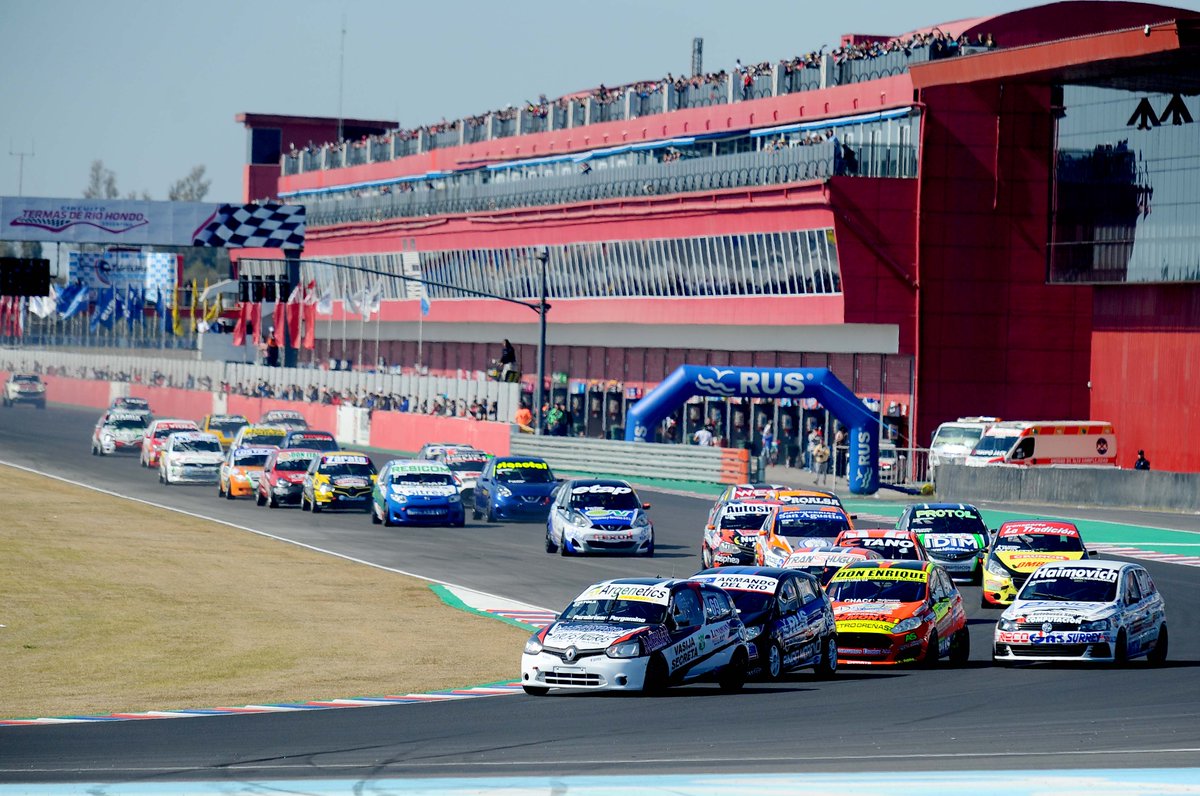 PuchoGomezFoto's tweet photo. Nadie quería perderse las carreras de C2 Y C3 de @prensatn  en @autodromotermas , @ecisto c2 @maurogarciaok y @antoninog18  c3 #torrescompeticion ,  dieron un gran ESPECTÁCULO !!! https://t.co/2CFuAIN2d5