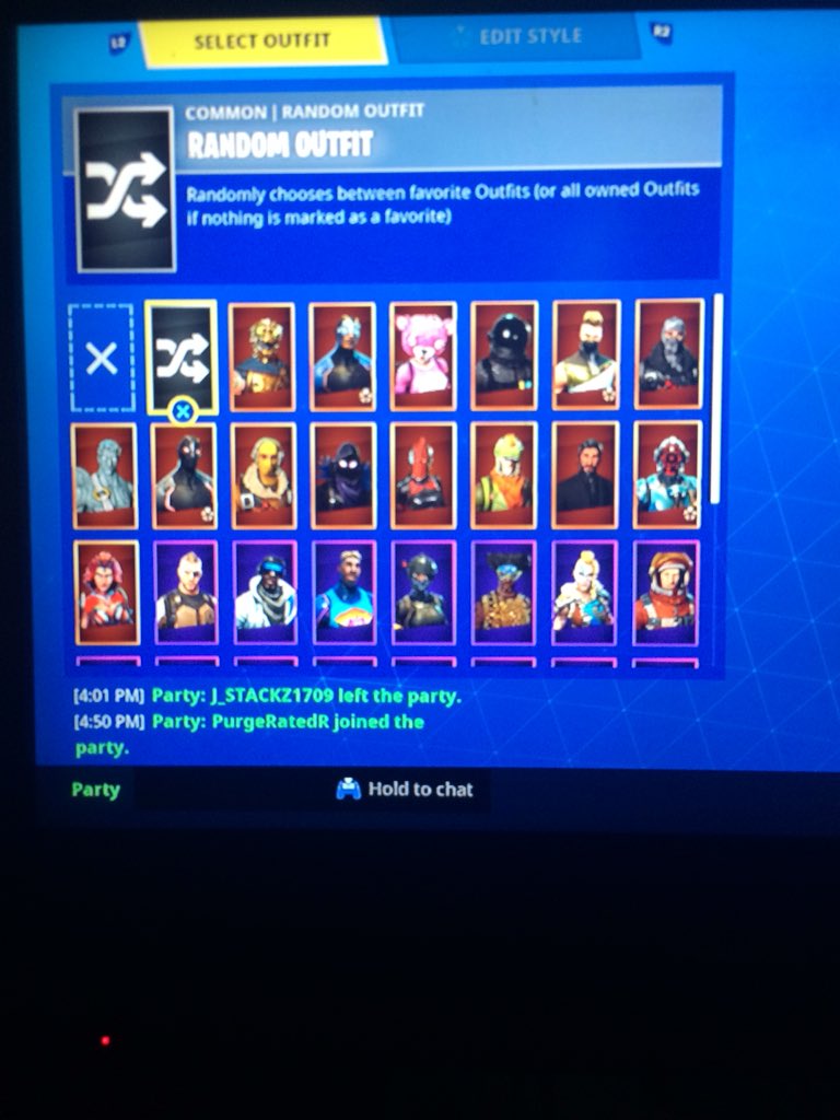 Team6ixFort's tweet photo. My 2nd acc right here anyone wanna trade for ever or sum must have Gmail access I’m not going first #fortniteaccount #ghoultrooper #skulltrooper #nogops #renegaderaider Dm me FAST https://t.co/a3XvHo7kdb