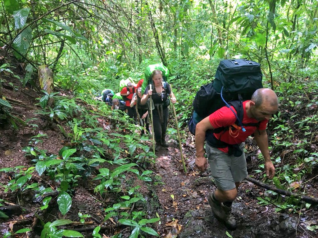 PROYECTOUTDOORS's tweet photo. @hinchleywschool in their last day of trekking in #OSAPENINSULA #CostaRica #weareworldchallenge #osatrek #experientialeducation #outdooreducation https://t.co/A5hlaE7lOL