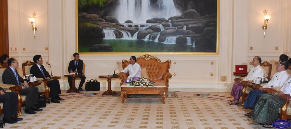 pomyanmar's tweet photo. Vice President U Myint Swe receives delegation led by Secretary of Jilin provincial committee of CPC
Read more - https://t.co/5ucCandTLi
#VicePresident #UMyintSwe #SecretaryofJilinProvincialCommitteeofCPC https://t.co/kH7Kvn54cZ
