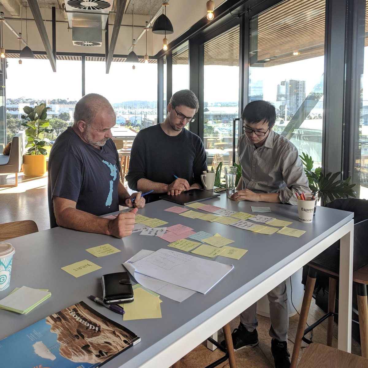 Laura Harris tweet media