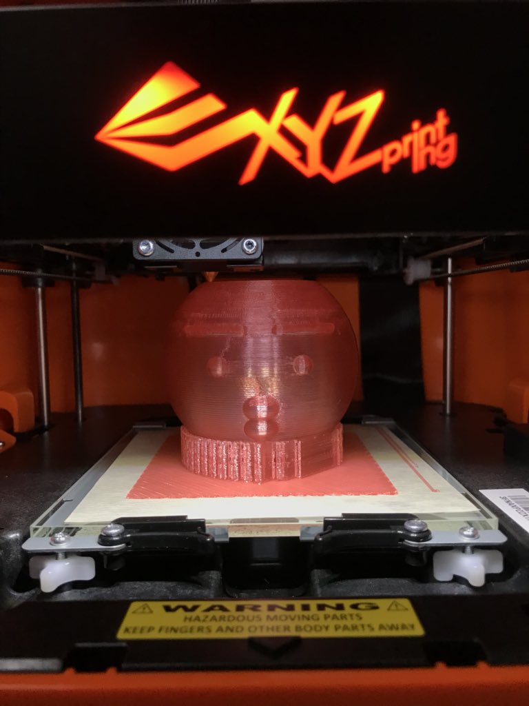 hito_it's tweet photo. 小学生の頃によく友達が描いていたハテナ君(オリキャラ)を3Dプリンターで作ってプレゼントした https://t.co/wSBTWpPh2h