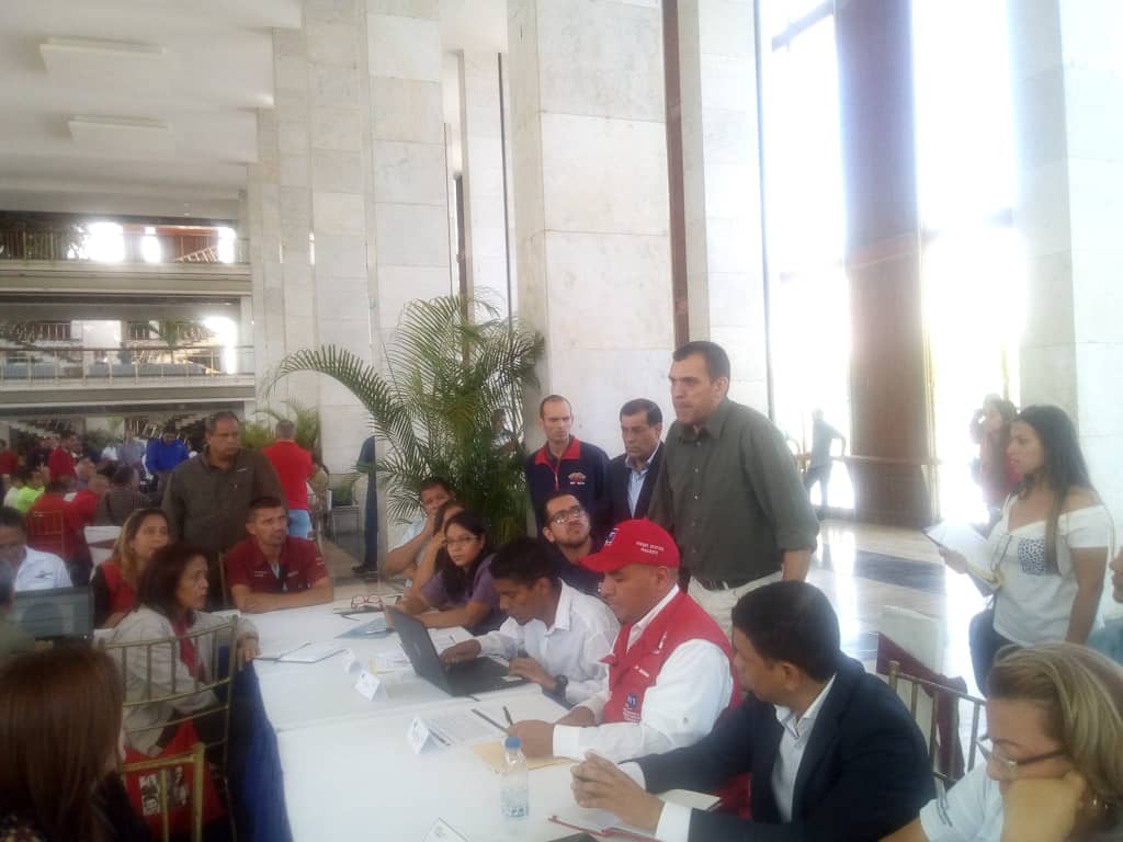 #EsNoticia 📸🔴 | El #Ivss participa en las mesas estratégicas de trabajo de la Misión Transporte,  para fortalecer las políticas y el bienestar social del gremio  transportista. #EscudoDeAmor <a href="/NicolasMaduro/">Nicolás Maduro</a> <a href="/MPPPSTVe/">Min Proceso Social de Trabajo</a> <a href="/magallyvina/">Magaly Gutiérrez</a> #6Ago