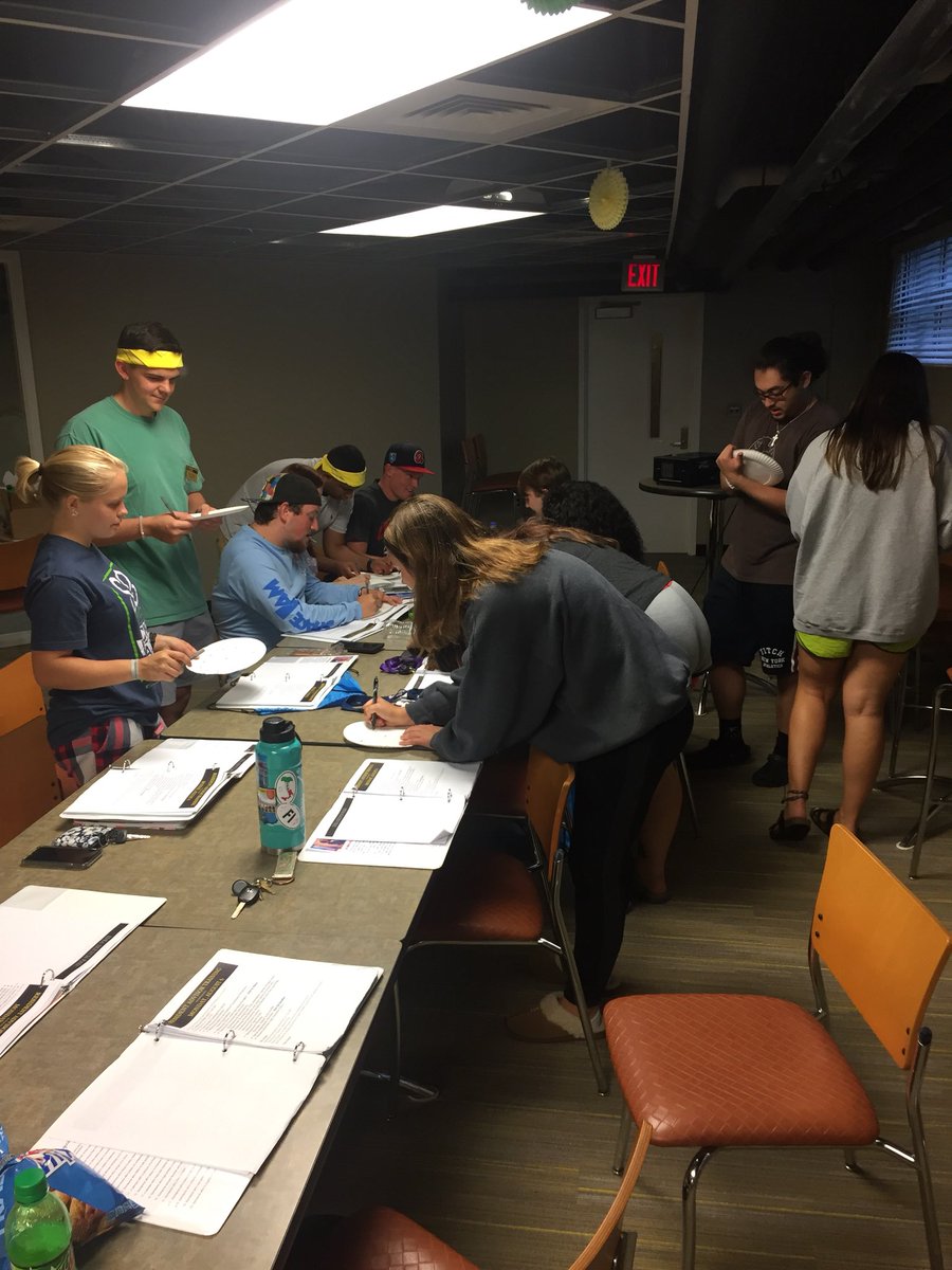 brody_glidden's tweet photo. It’s Date Night in Legacy! #ECUraTraining #TeamBuilder https://t.co/N0Z54XUolG