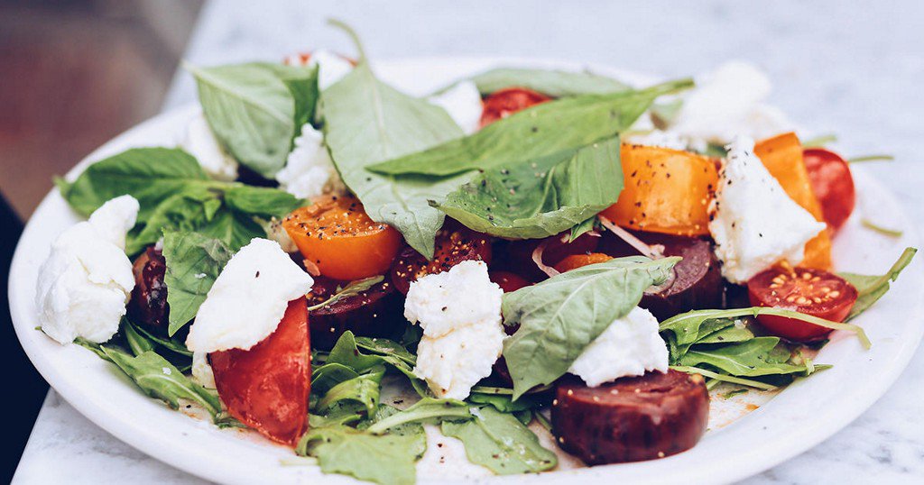 FitnessMagazine's tweet image. One Surprising Reasons You Can't Lose Weight Despite Your Best Efforts bit.ly/2Mmczmh