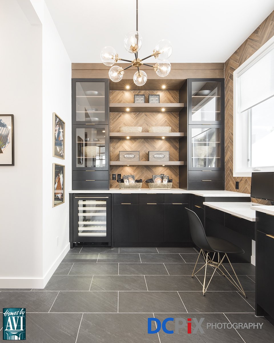 ClassicKitCab's tweet image. Now on facebook: Pictures of cabinets by Classic in the 2018 @CSLotteries Rotary Dream Home by @HomesByAviYYC. #dreamhome facebook.com/pg/classickitc…