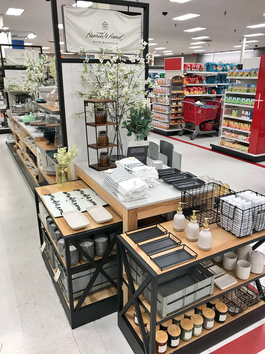 kristi_kawakami's tweet photo. #HearthAndHand at T0358 #TargetStyle https://t.co/i1YlBKWXBn
