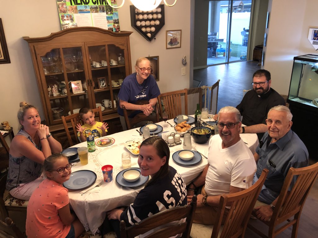 coachc9's tweet photo. Very Blessed to have #fatherkyle at our house @SaintLeoWBB @SaintLeoLions tonight #community #lovejesus #bleesedagain #thankyou @SaintLeoUniv @SaintLeoTheo @MegD_10 https://t.co/zGyD3xpCrY