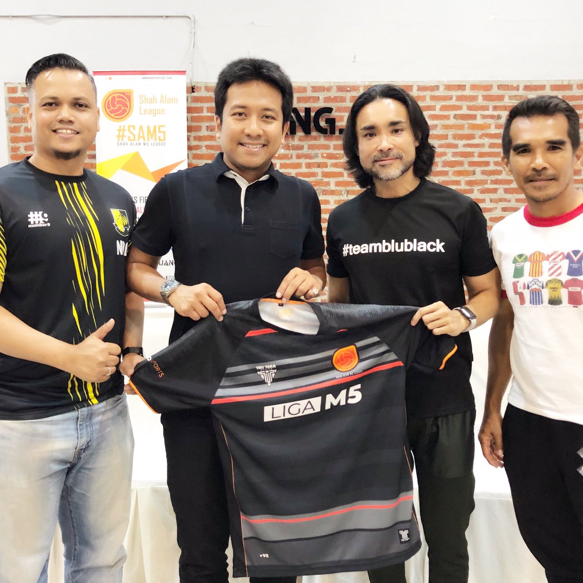 Blublack_Prod's tweet photo. #teamblublack has always been about sports. Hence we are delighted to be involved in the Live Stream of selected matches for the  #SAM5 
#sportsproduction
#livestreaming 
#socialfootballmalaysia https://t.co/x0lJh2Tned