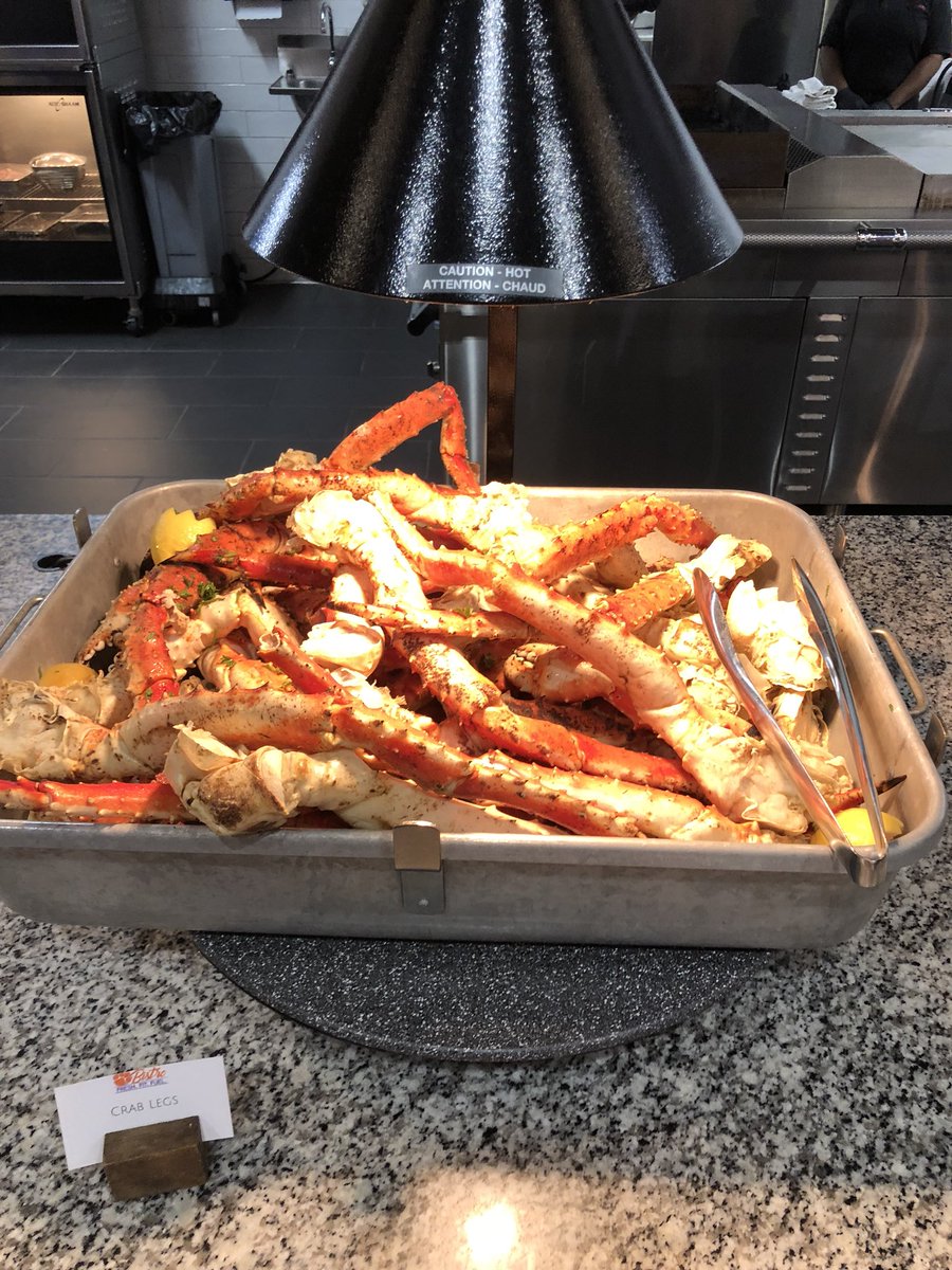 coach_jeffscott's tweet photo. Crab legs tonight. Thanks @chefdmccain @ForemanHaliChef https://t.co/dgQszf082f