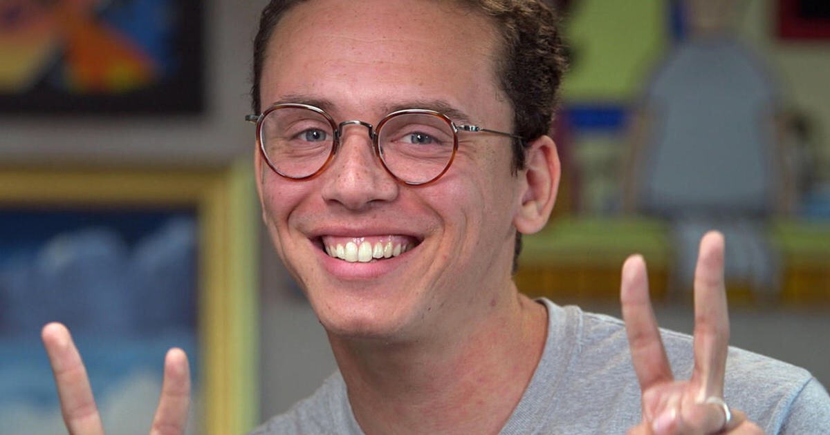 13gregorni's tweet photo. Didn’t know what Logic looked like until someone stopped me today for an autograph 😅😳 https://t.co/LiyW30E2LZ