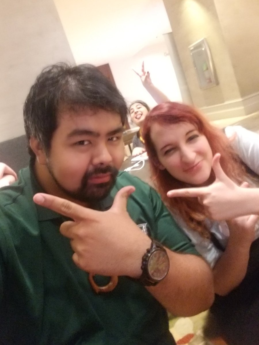 Bret_Omura's tweet photo. So glad I got to meet the beautiful and fun @dontyoudarryn sad it was on the last day in the last few hours but hey, lol
#minidab https://t.co/65qFED4GYa