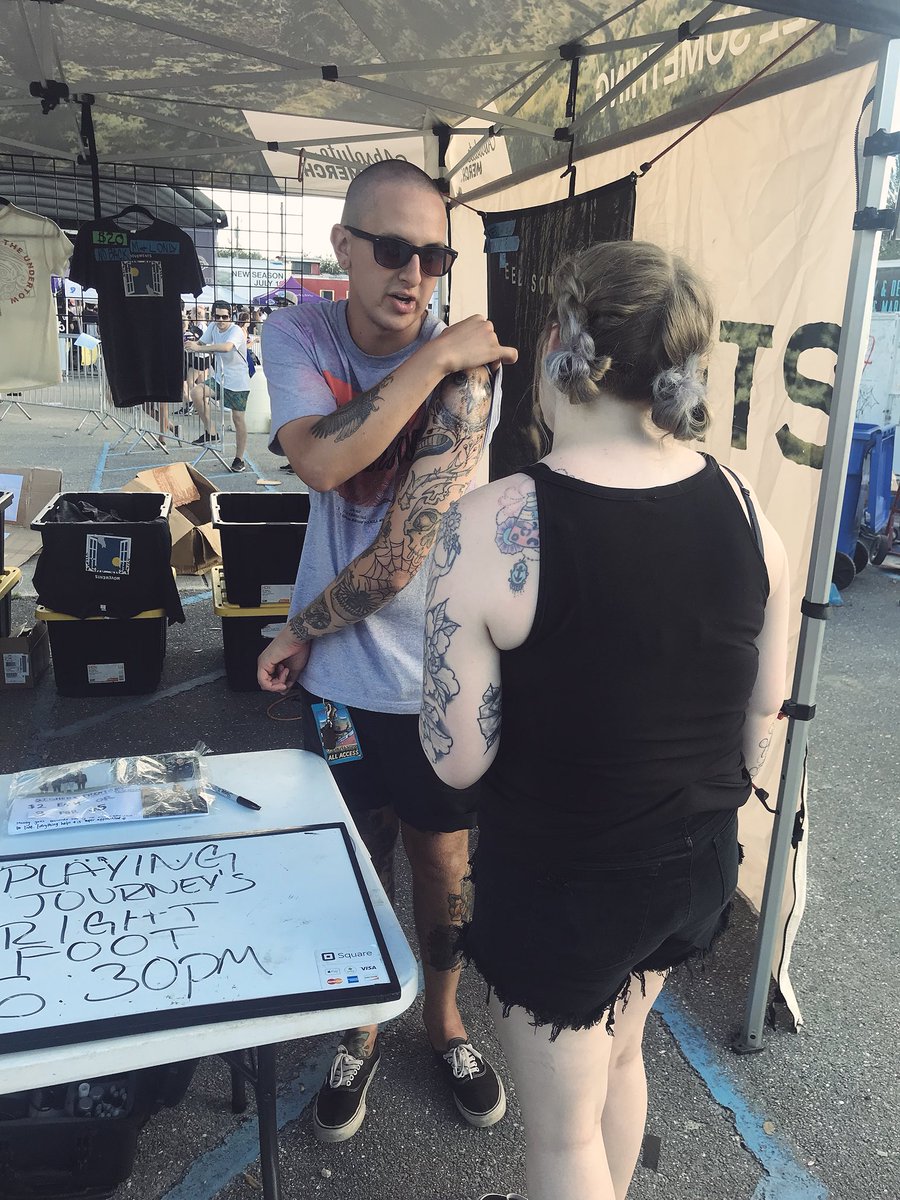nickolovesugly's tweet photo. My favorite part of Warped 💕 https://t.co/jIty11OfIO