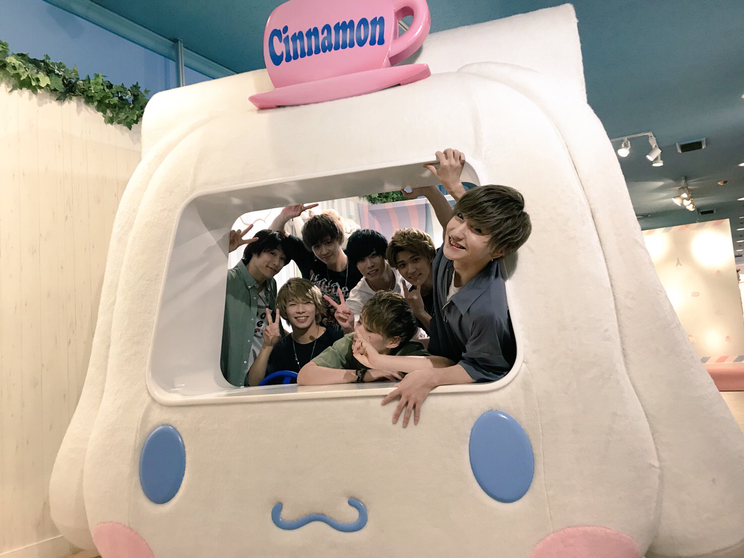 Twitter 上的 Sbd Super Break Dawn 公式 おはよぉーぉごぉざぁいまぁすぅ 大阪 名古屋 東京liveありがとうございました 締めはサンリオピューロランド ホームですね 楽しかったですね からのリプ返 少しづつ返すから待ってくぅだぁさぁぃいー