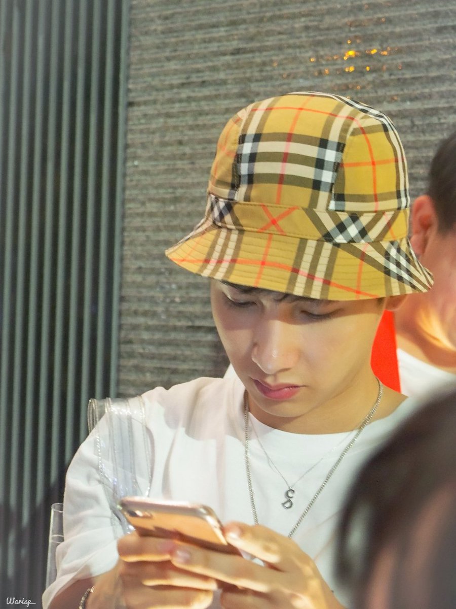 เพิ่งเจอเมื่อวานคิดถึงอีกแล้วอ่า บ้าจริงง
<a href="/AtthaphanP/">ATTHAPHAN PHUNSAWAT</a> 
#ออฟกัน 
#กันอรรถพันธ์น่ารักกว่าที่คิด 
#Gunatthaphan 
#GunATp