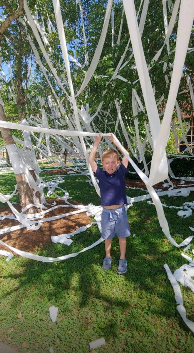 lyonsdenfamily's tweet photo. Class of 2033 is ready to roll! Jordan collected tp rolls to use for prek crafts @MCS_EarlyLearn. It was his idea! #recycle #tptradition 💙 @MariettaCitySch @MariettaGAhs https://t.co/uSF3AJ8ifa