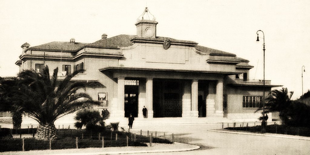 almanaccodiroma's tweet photo. #26Luglio 1941… #Roma #AccaddeOggi, la #STEFER acquisisce la #Ferrovia #Roma-#Ostia-#Lido https://t.co/E1sWIlwrJM https://t.co/YqhOTfPcSj