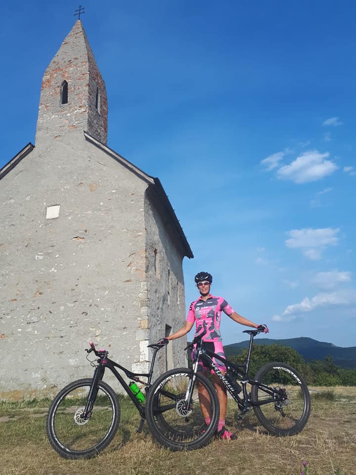 bibus_sk's tweet photo. BIBUS športujeme - Teplo neteplo, trenovať sa musí 😀🤩😜

#bibus #bibussportujeme #pridajsaknam #fitstyl #vamdavakridla #topsportteam #behsopsom #bike #lietanie #plavanie #beh #cajgel #tourdefrance https://t.co/6OFIlEMRjv