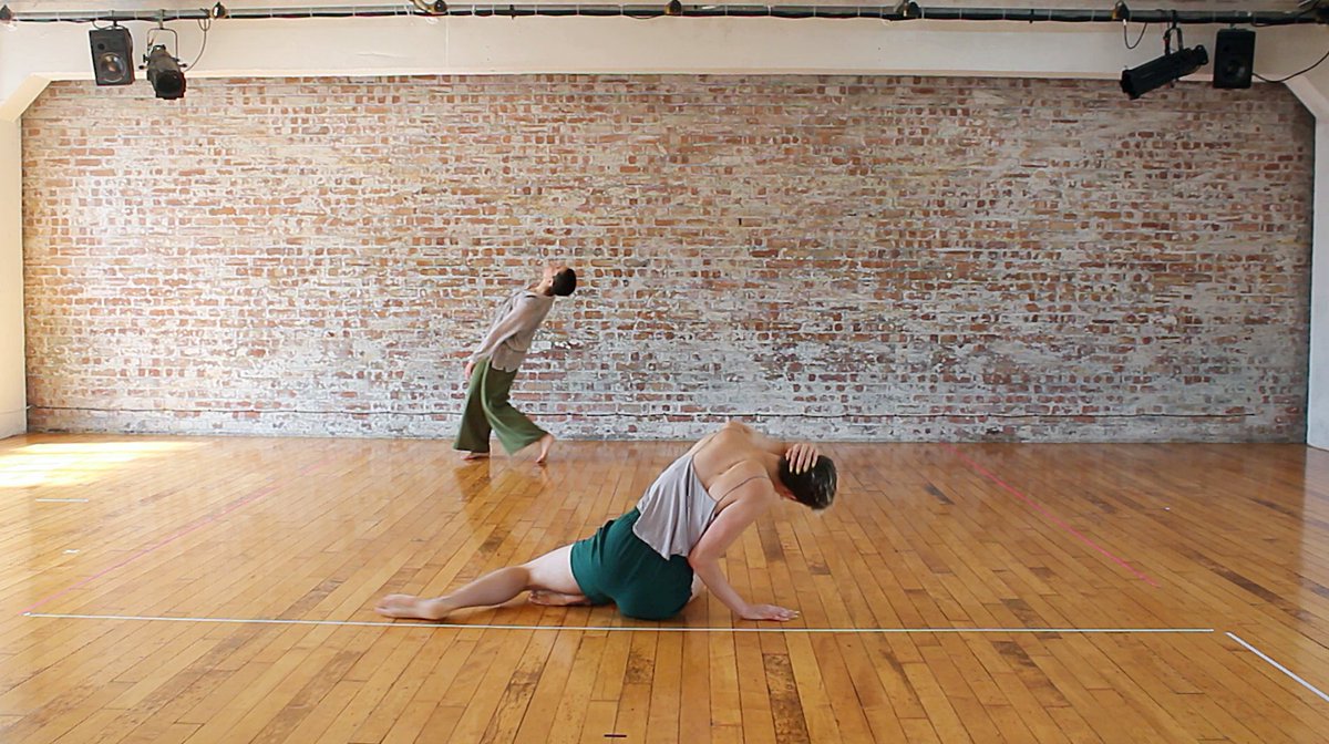 I'm super excited to co-lead ANDROGYNY! a workshop w/ @pesthuman on Saturday. We're fully booked! 😱

I'm thinking abt compressing &amp; decompressing, physical &amp; mental "positions" &amp; rethinking the inside-outside divide thru dancing! 💖
facebook.com/events/1902252…