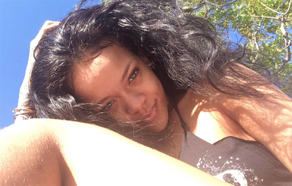 Depilacionnet's tweet photo. La foto de Rihanna que incita a sus fans a no depilarse.
https://t.co/FnTttkCPd2 https://t.co/P22xz45Oj0