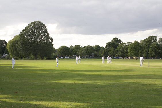 Do you know anyone who always wanted to play cricket on Ham Common? The club have a few places in their second team playing this Saturday afternoon. Message us if you interested ⁦<a href="/HamParadeMarket/">HamParadeMarket</a>⁩ #tw10