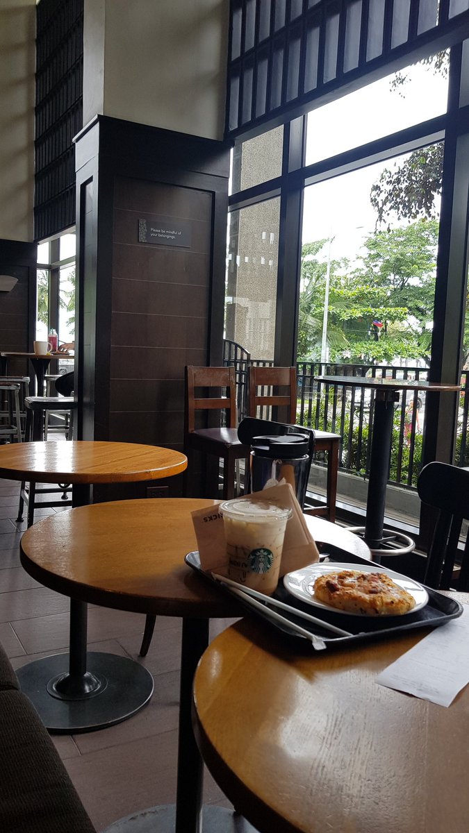 idrusomething's tweet photo. Breakfast by the bay boulevard.😋
#SbPH https://t.co/pypUwAAwl3