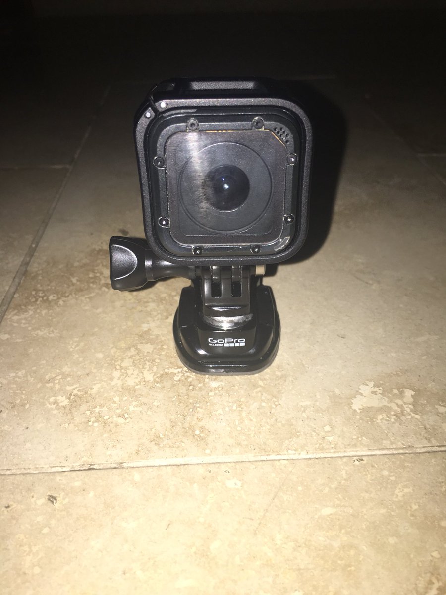 connorclift35's tweet photo. So I found a GoPro Hero 4 Session yesterday at Newport Beach near the pier, that apparently fell off this persons surf board. If you could please retweet and help me get this GoPro back to them I would really appreciate it. Do your thing twitter! https://t.co/jA6Ud3S8vw
