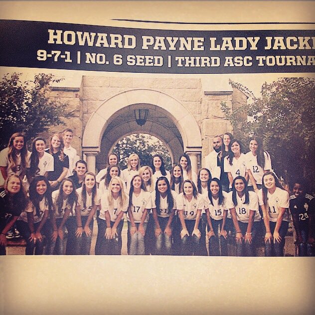 MontanaPhelps's tweet photo. Just reminiscing the CONFERENCE DAYS💙⚽️ Missing these girls and this team💕 #Conference2014 #BestTeamEver https://t.co/EWrIIwrBSv