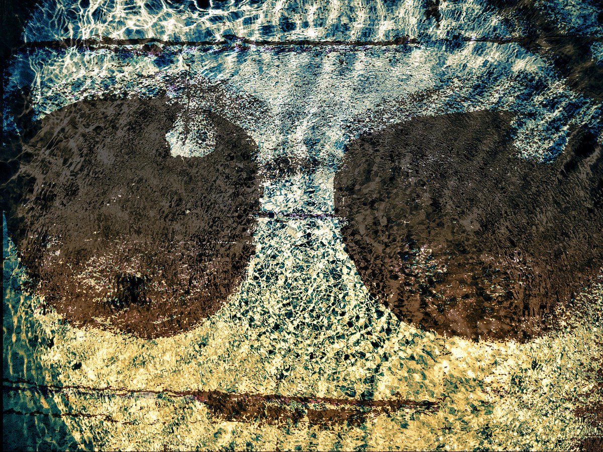 Mask Job
josephfinley.us/2018/07/25/for…
#Abstract #photography 
#texture #shades