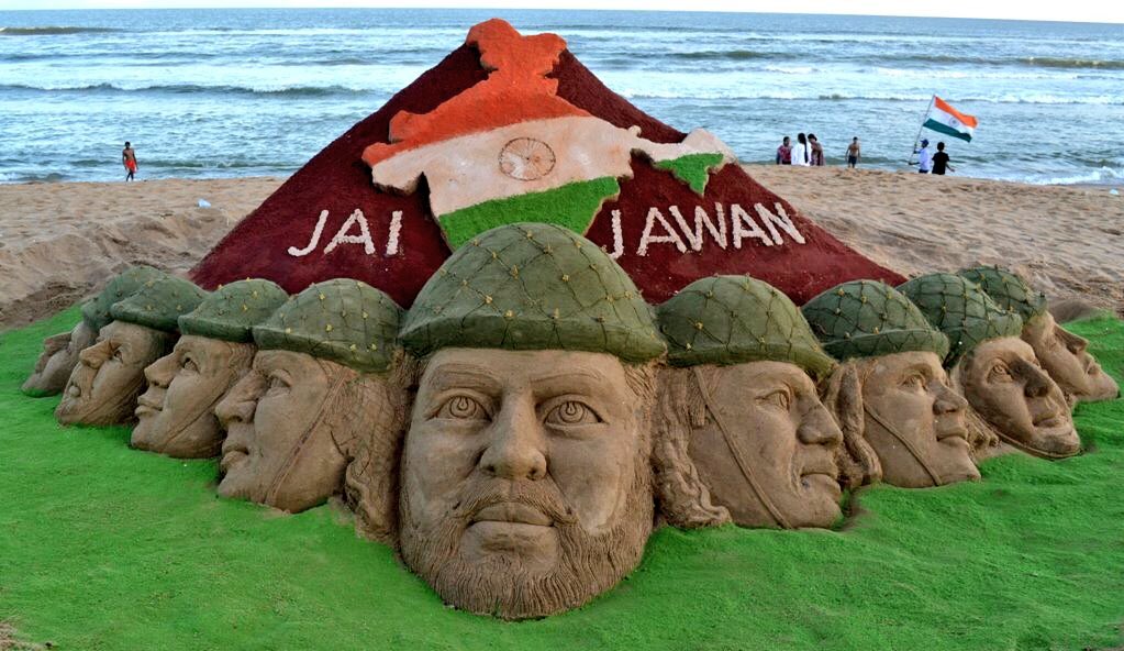 sudarsansand's tweet photo. #KargilVijayDiwas . We take pride in our brave soldiers #JaiJawan one of My SandArt. https://t.co/946nkkGgF5