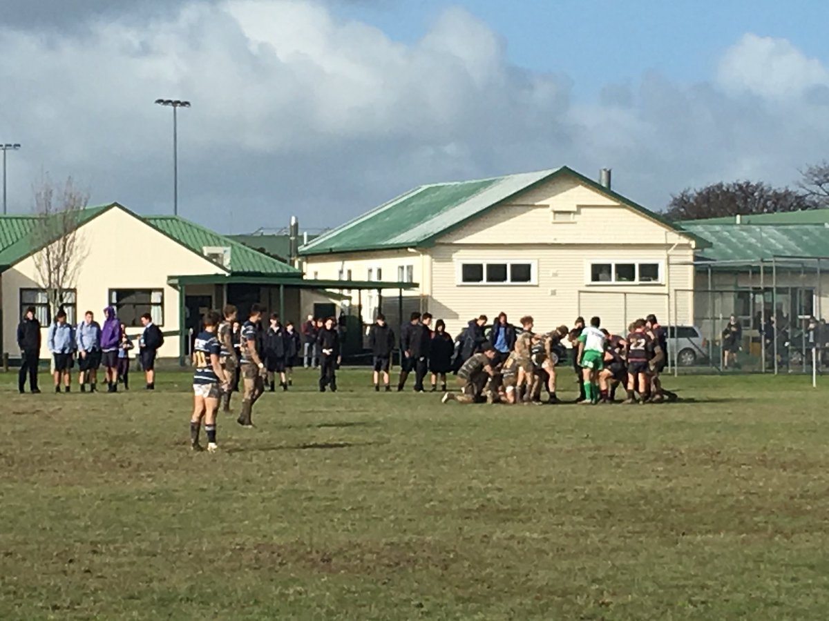 popey0266's tweet photo. New friends old friends and some rugby too @popeyboy99 @KGSrugby https://t.co/Sbhe5MCjIY
