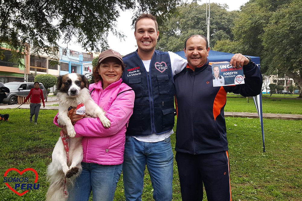 George_Forsyth's tweet photo. Comparto las imágenes de un gran día: nuestra campaña veterinaria en Santa Catalina #SomosMascotas #UnCambioConCorazón #ForsythALaVictoria https://t.co/fXABjGlj55
