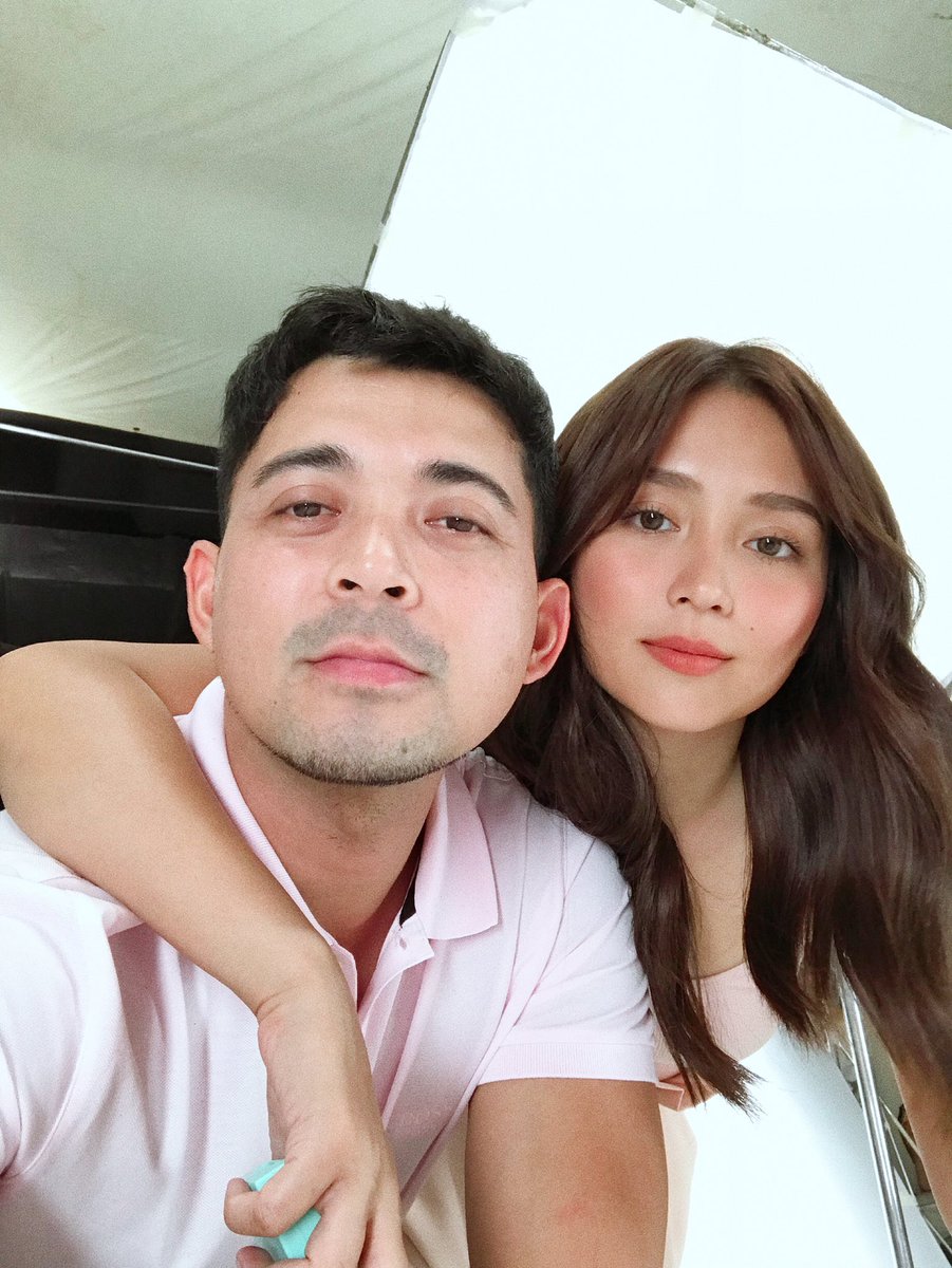 Johnvalle20's tweet photo. JV x KB https://t.co/LQeE2gnUFu