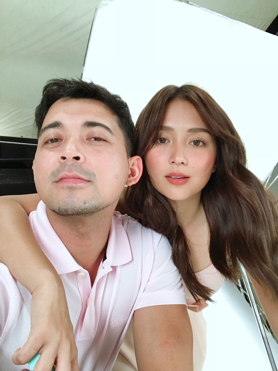 Johnvalle20's tweet photo. JV x KB https://t.co/LQeE2gnUFu