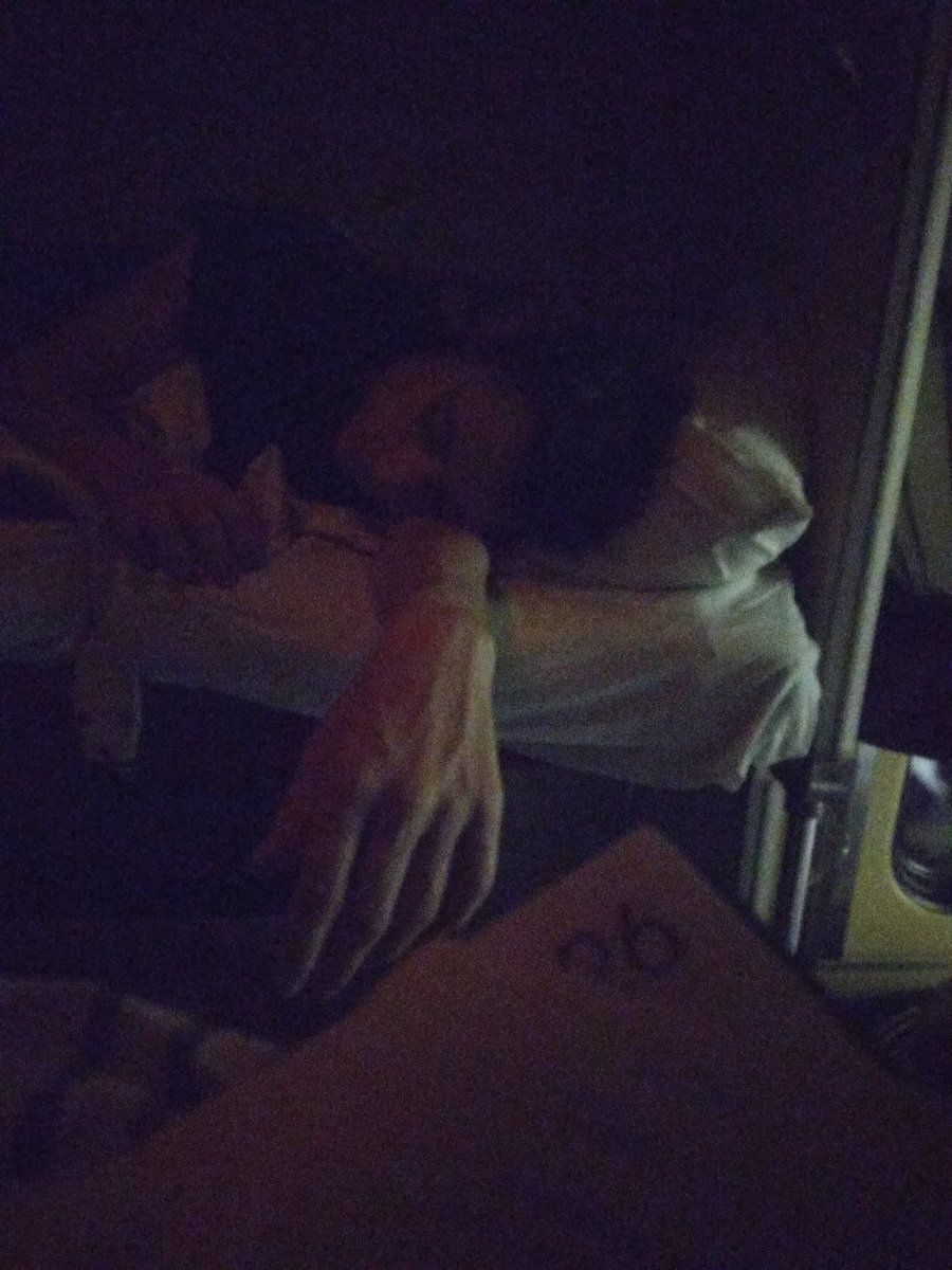 anibroot's tweet image. Можно ли такое рассматривать как предложение руки и сердца?