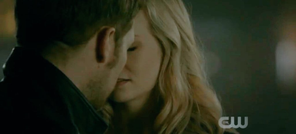 klaroworld's tweet photo. STOP HAUNTING ME https://t.co/pDcBUBYb8u