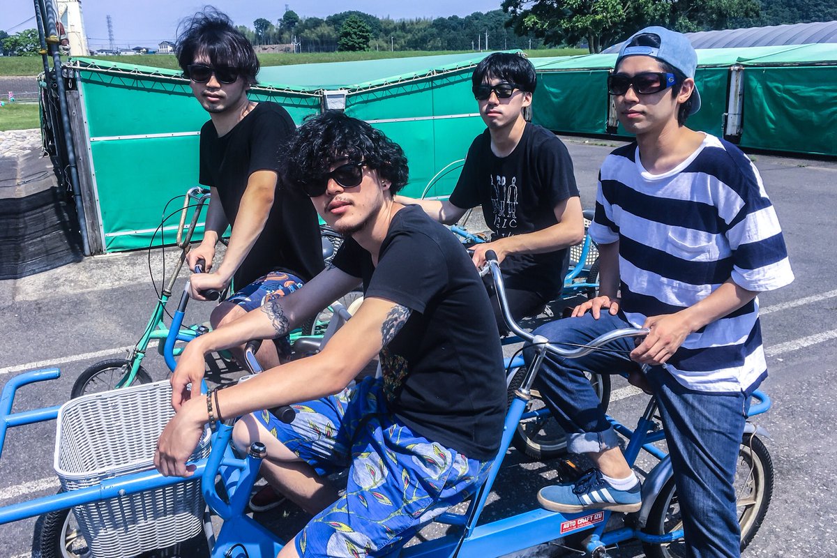 tribu_syo's tweet photo. 明日からフジロック!
生憎の天気みたいだけど
撮影頑張ってきやす📸
そして来週は音の旅crewの
リリパ&ツアー💨
来年こそフジロック出て欲しい!
さぁ夏楽しみまくりましょー!
音の旅crew「my pace space my place」(Official Music Video) https://t.co/z6bPg0dkzs
#音の旅crew #ontc
#TORAVEЯA https://t.co/nwLpsyvLnf