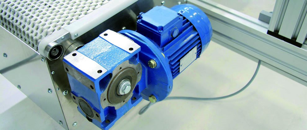 Rossi_UK_Ltd's tweet photo. Are you looking to improve processes and reduce energy on your #conveyor applications. We can help. Talk to us today on 024 7664 4646 #uniqueperformances https://t.co/28sbN1H4JQ