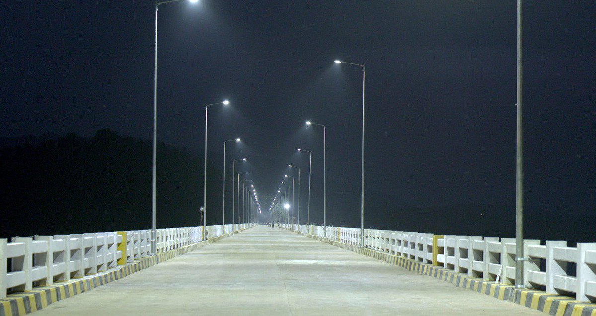 Bikram_Odisha's tweet image. These are not the simple pictures of a bridge, but a symbol of prosperity of the people of #Malkangiri, a scope to get the people of cut-off areas into the outer world, a beautiful piece of dedication of the state govt &amp;amp; a milestone in #InfrastructuralDevelopment.
#GurupriyaSetu