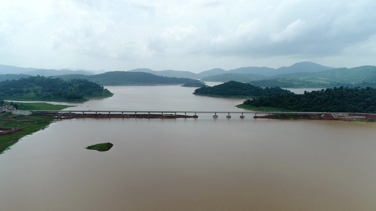 Bikram_Odisha's tweet image. These are not the simple pictures of a bridge, but a symbol of prosperity of the people of #Malkangiri, a scope to get the people of cut-off areas into the outer world, a beautiful piece of dedication of the state govt &amp;amp; a milestone in #InfrastructuralDevelopment.
#GurupriyaSetu