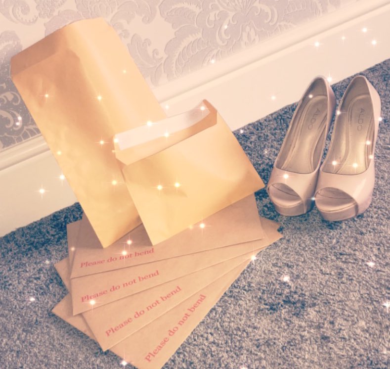 JuliB_XX's tweet photo. Lots of parcels ready to send out Today #panties #socks #wornheels #signedpics https://t.co/gZcNeuinQR