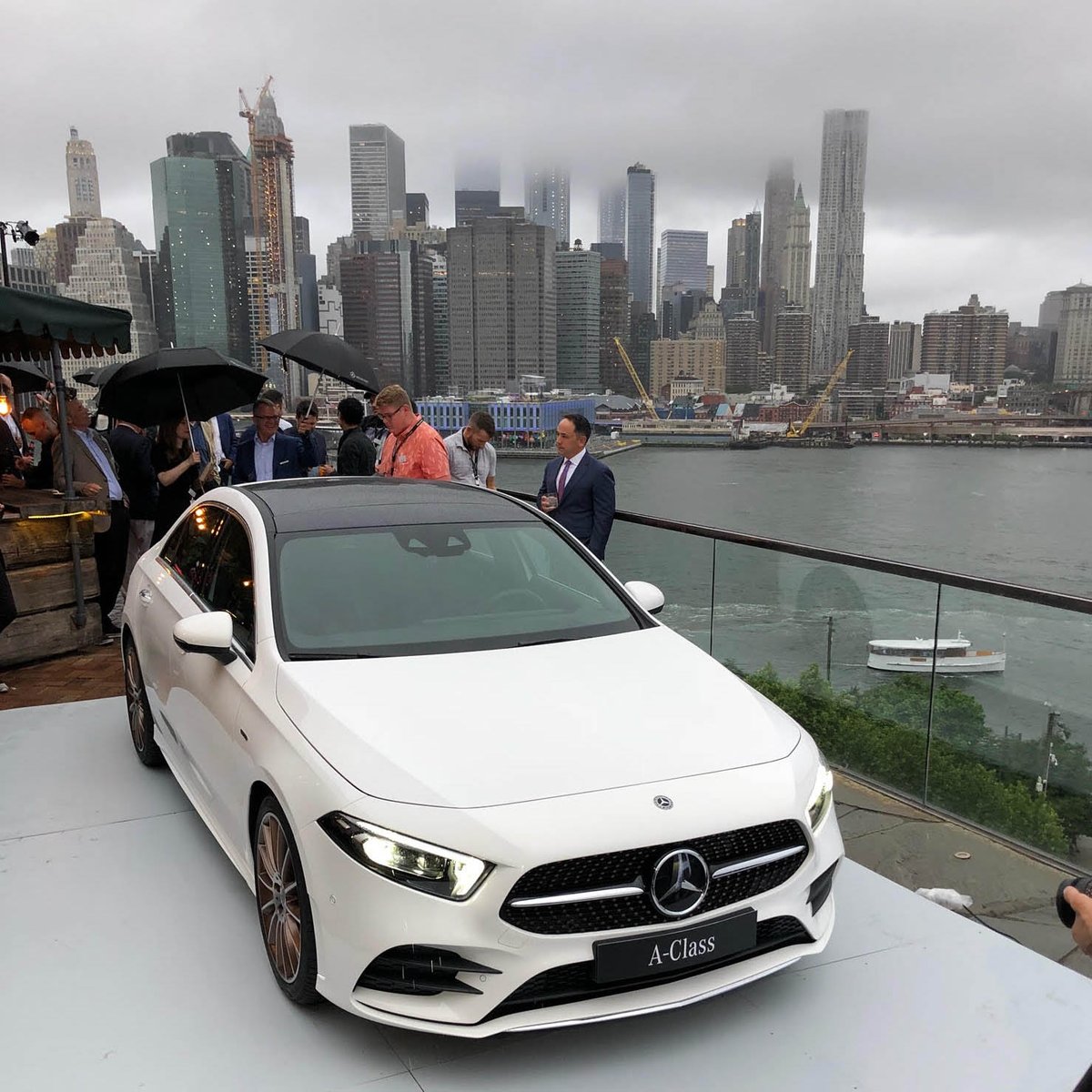 cars_pixels's tweet photo. Good morning. Today I am very happy because @MercedesBenz has officially revealed the all-new #MercedesBenz #AClass sedan. The pictured model is an AMG-Line. Inside we can see HQ dual-screens with the latest #MBUX system. Excited!
#MercedesAMG #AClass #AClass2018 #CarsInPixels https://t.co/HqKb1uU1dN
