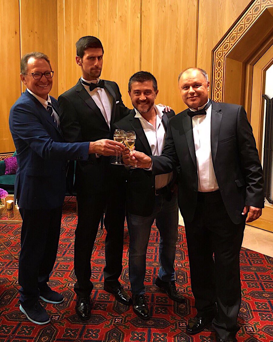 DjAooaiU0AAXyMJ.jpg:large